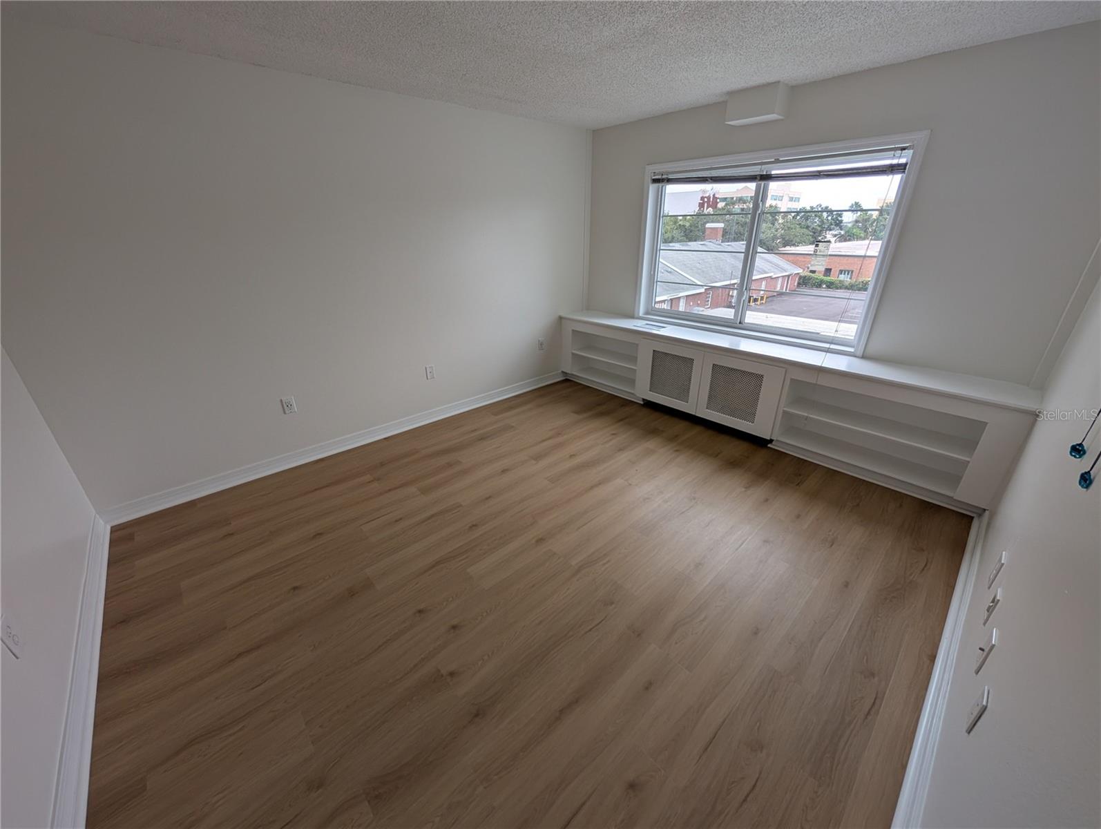 406 S CEDAR AVE #308