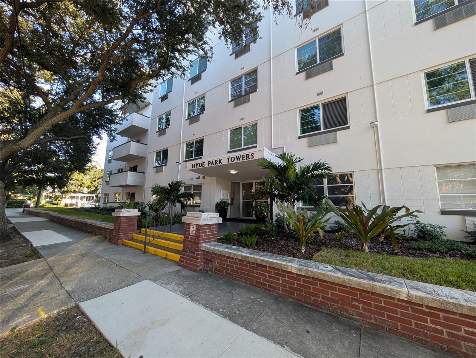 406 S CEDAR AVE #308