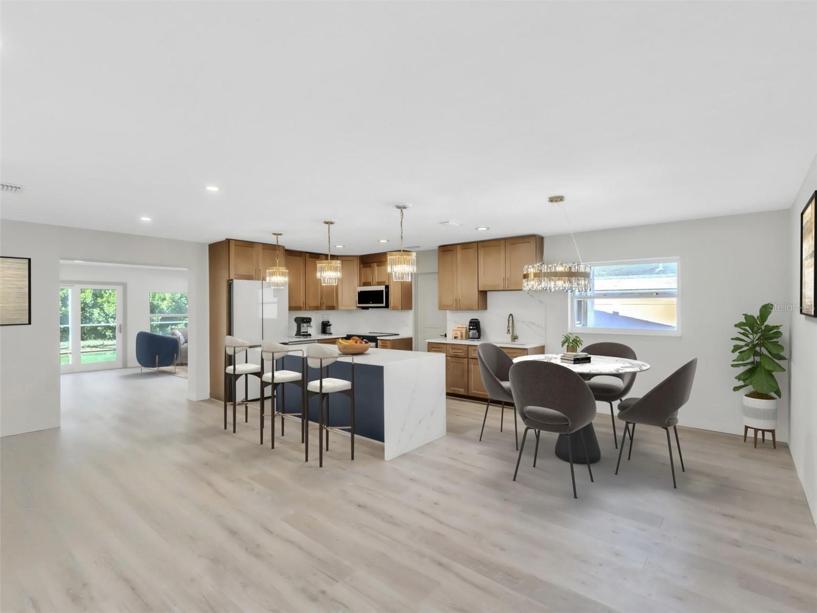 4870 VENETIAN BLVD NE