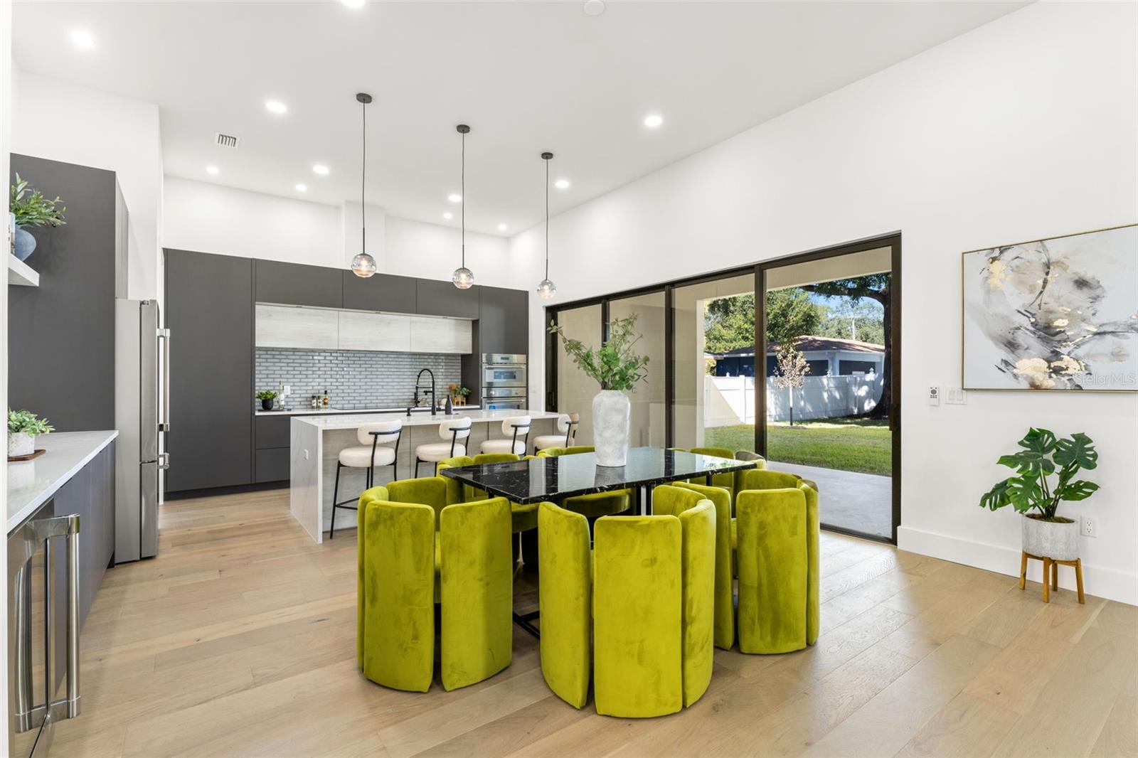 3817 W SAN NICHOLAS ST