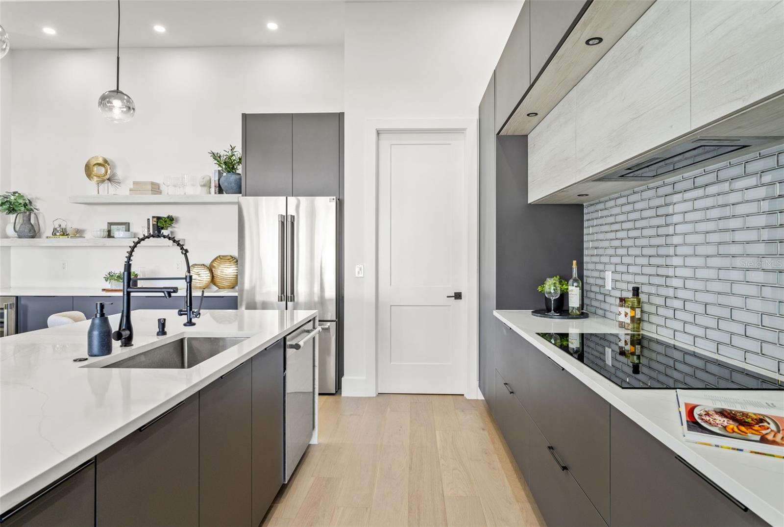 3817 W SAN NICHOLAS ST