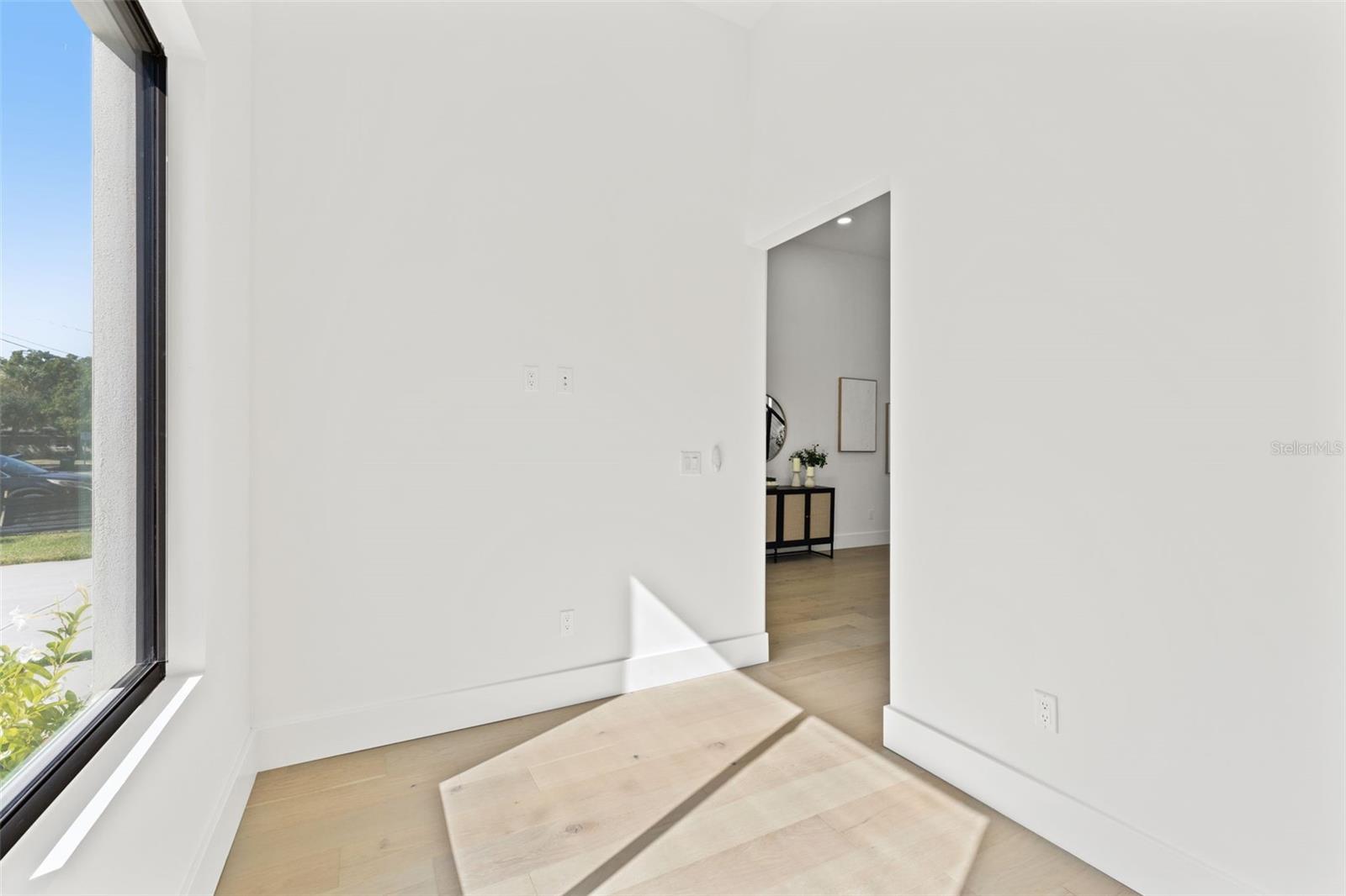 3817 W SAN NICHOLAS ST