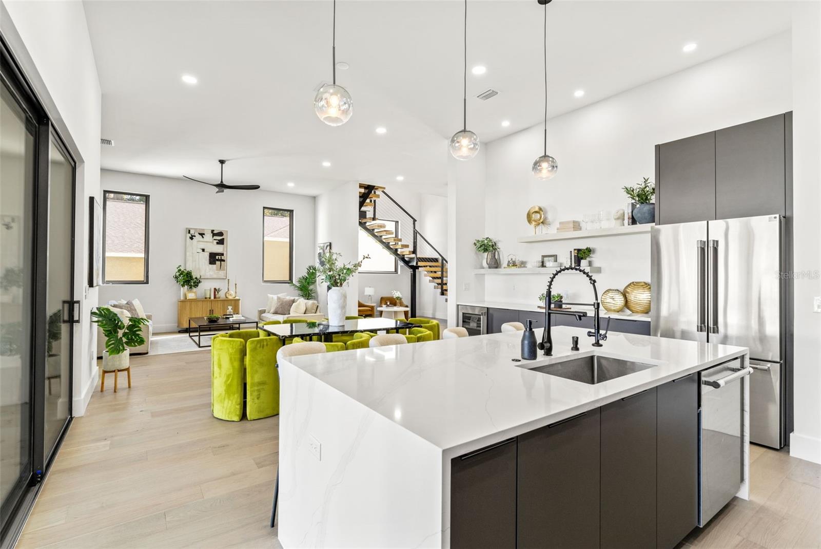 3817 W SAN NICHOLAS ST