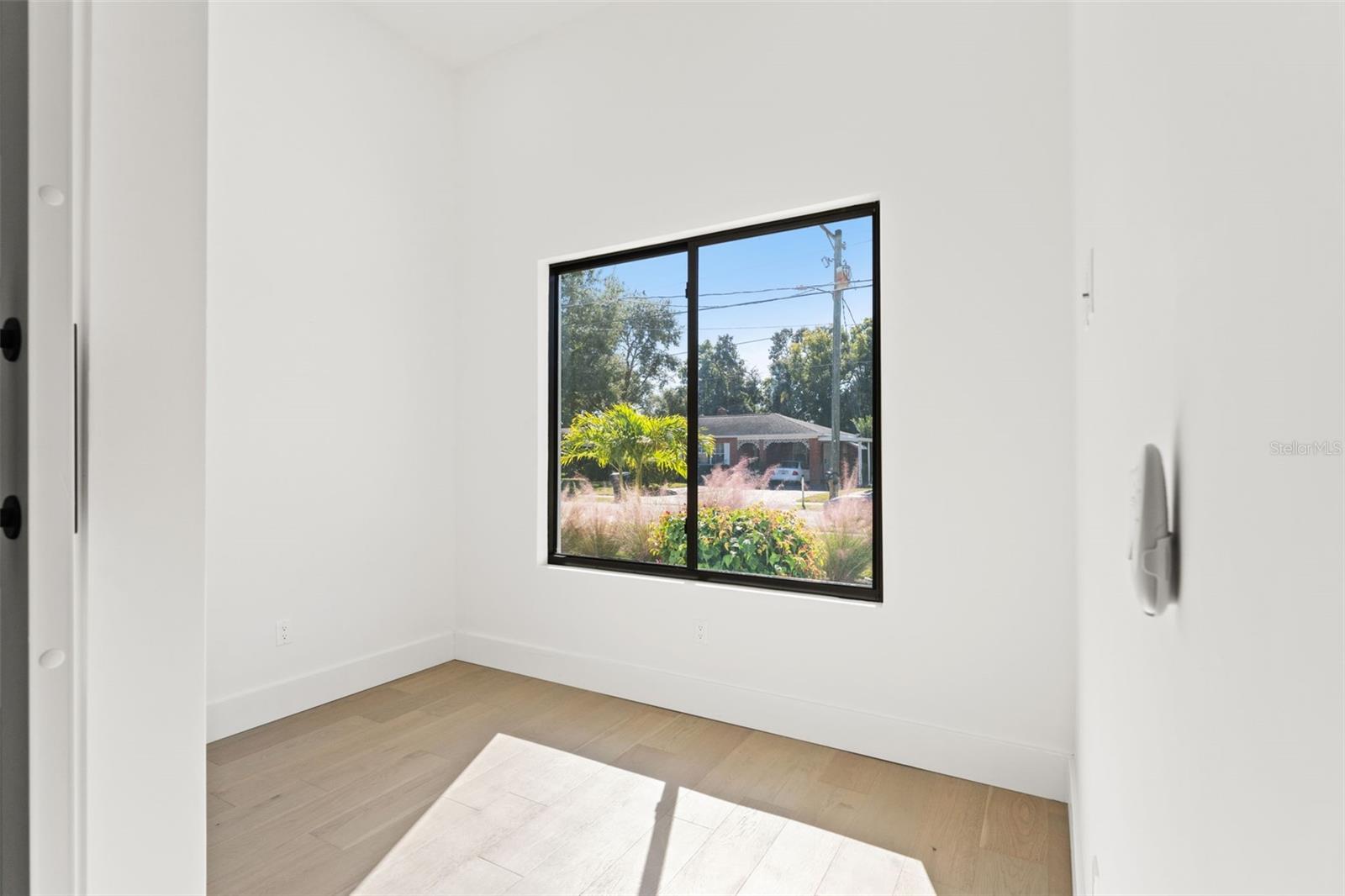 3817 W SAN NICHOLAS ST