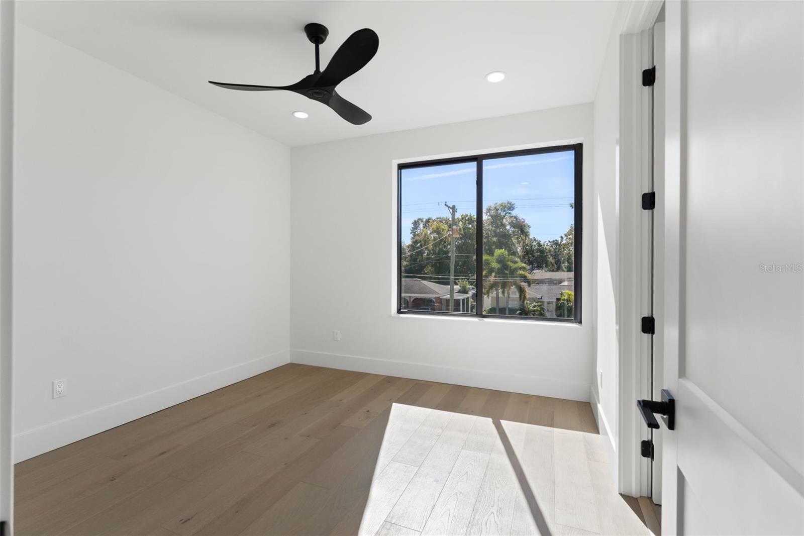 3817 W SAN NICHOLAS ST