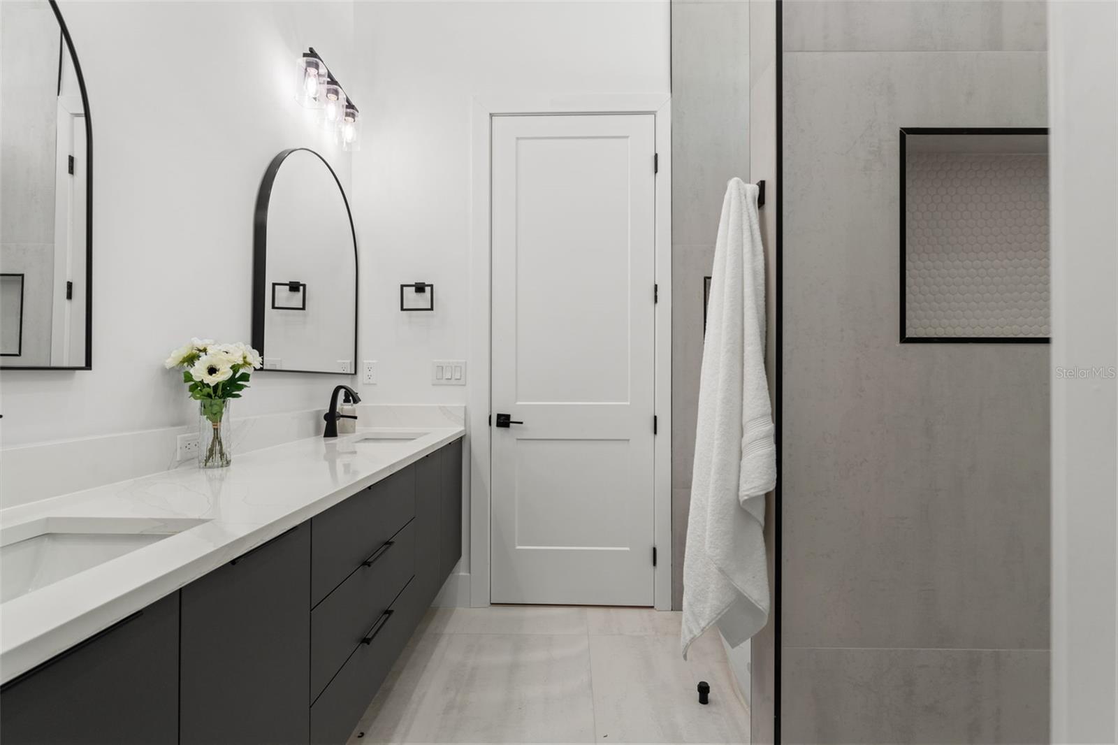 3817 W SAN NICHOLAS ST