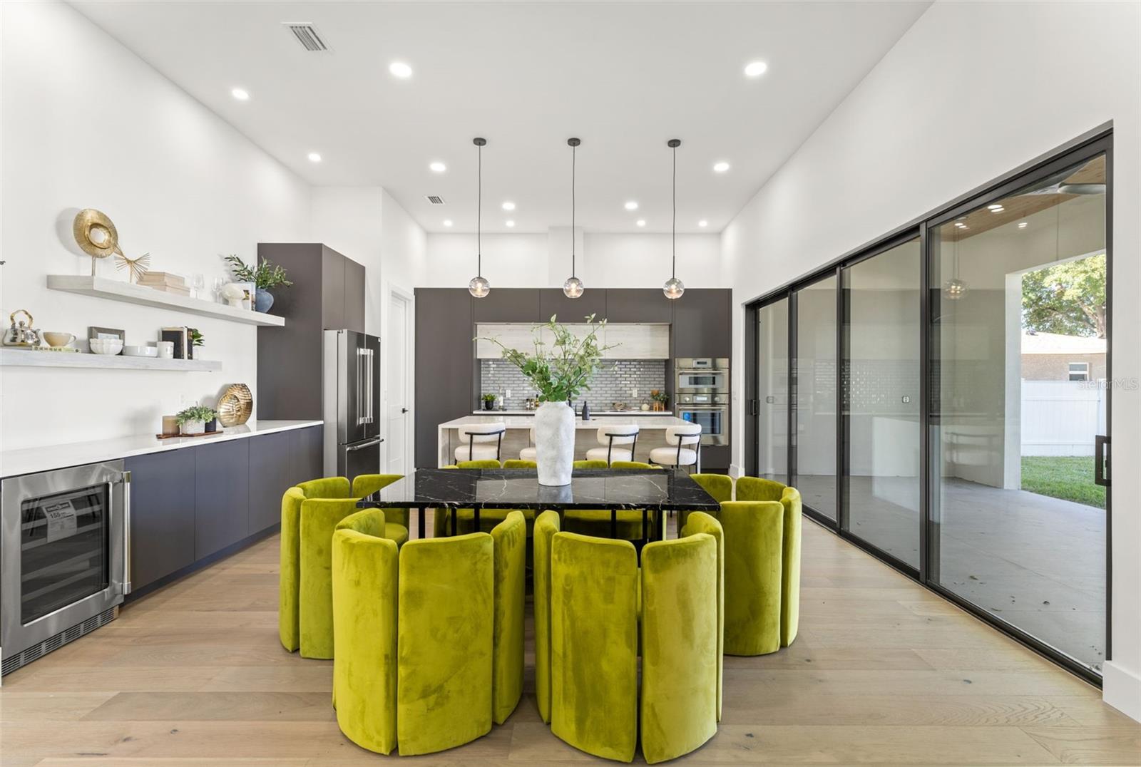 3817 W SAN NICHOLAS ST