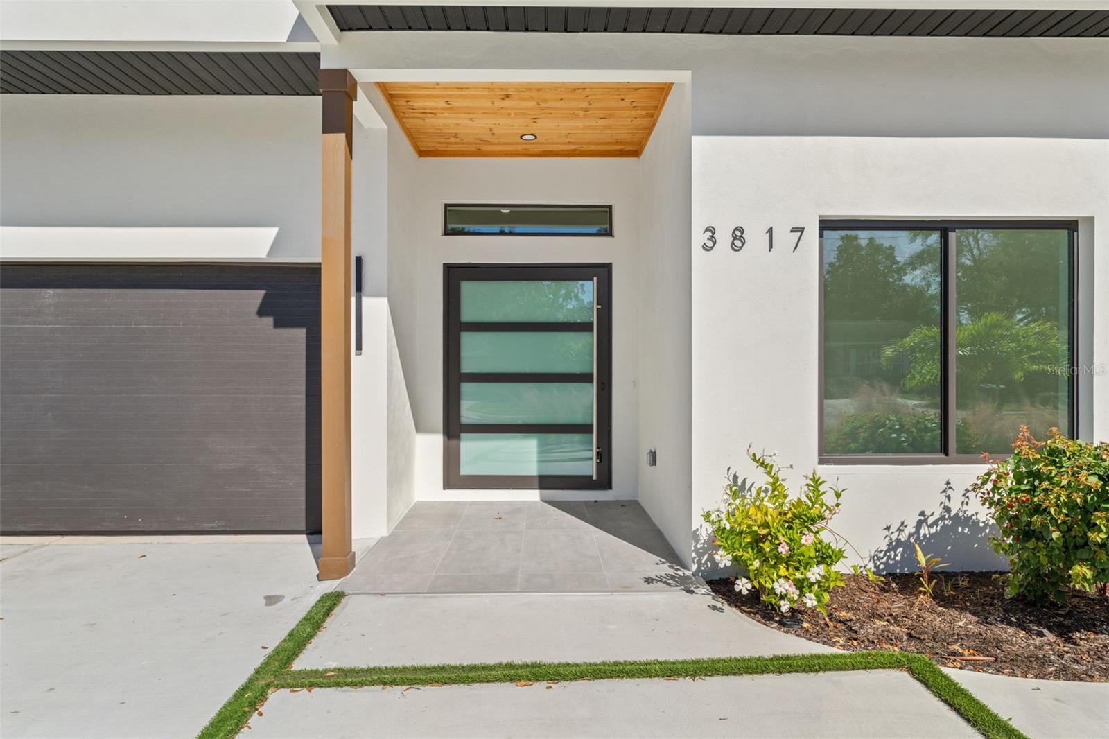 3817 W SAN NICHOLAS ST