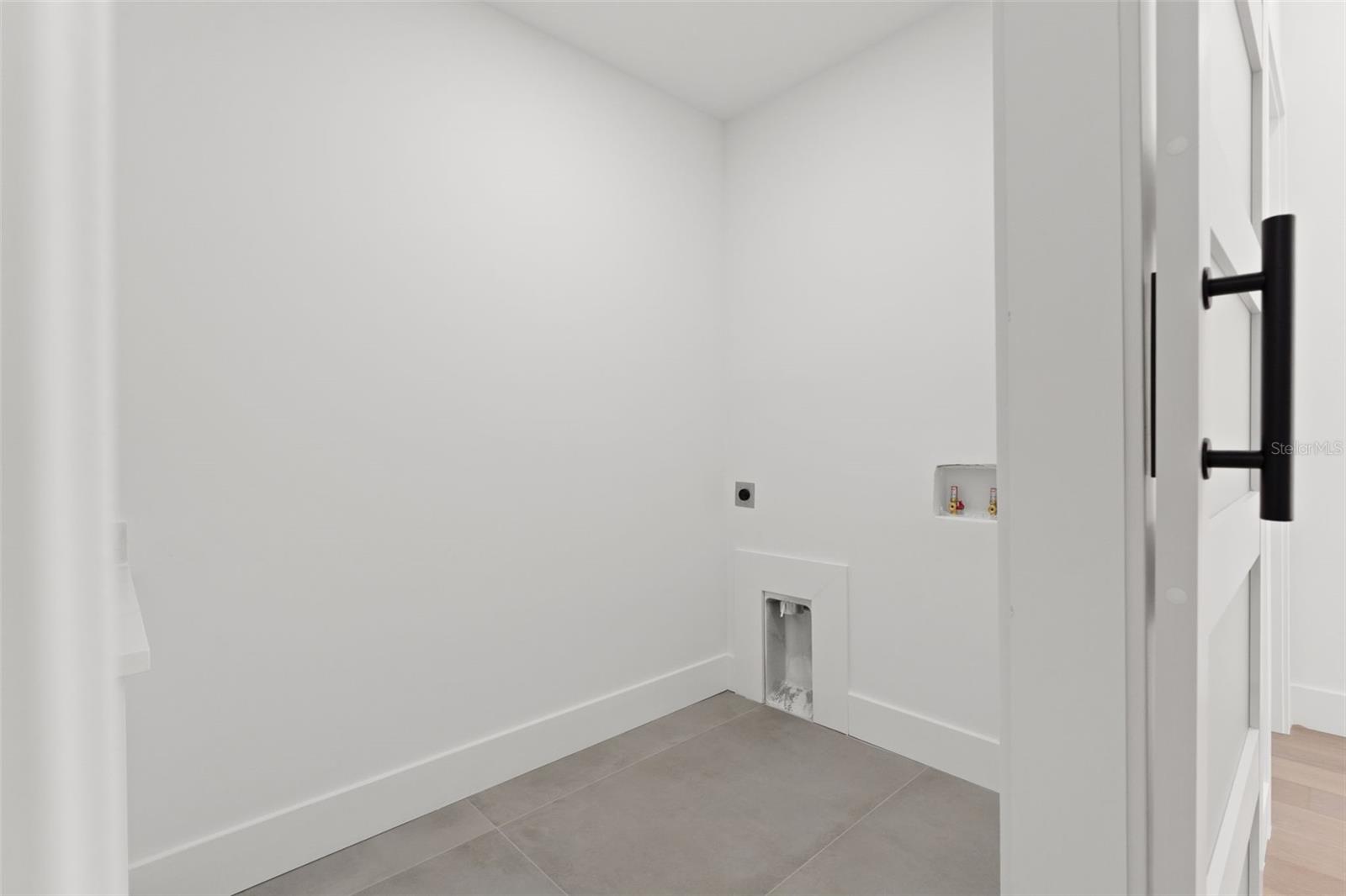 3817 W SAN NICHOLAS ST