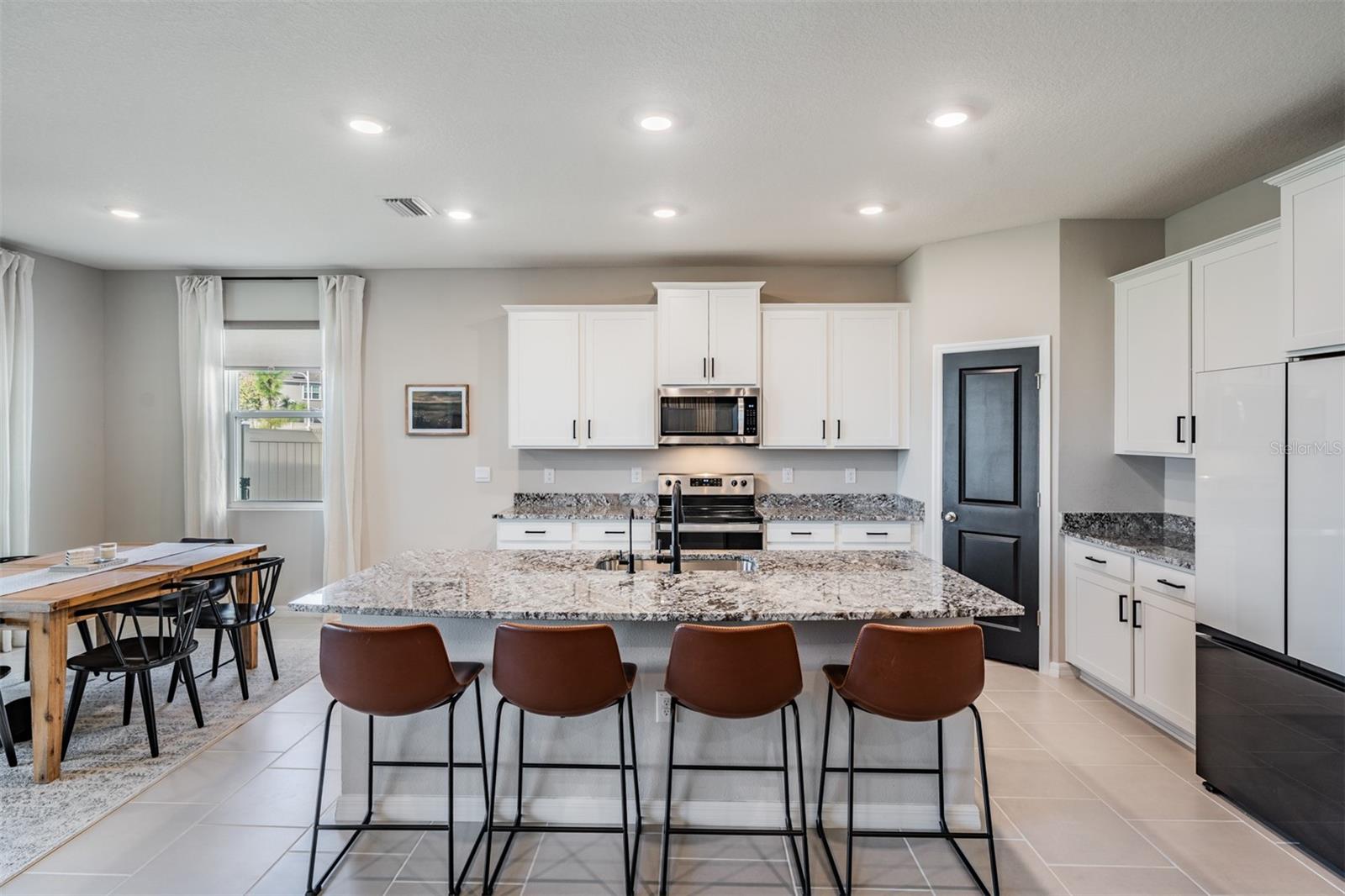 9817 ROWING DALE BND