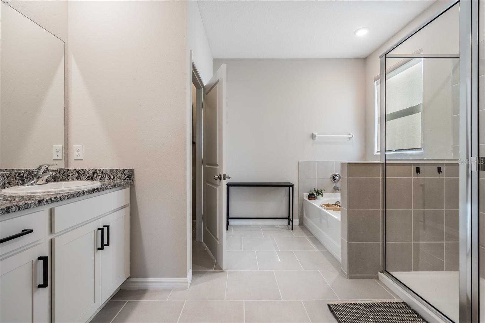 9817 ROWING DALE BND