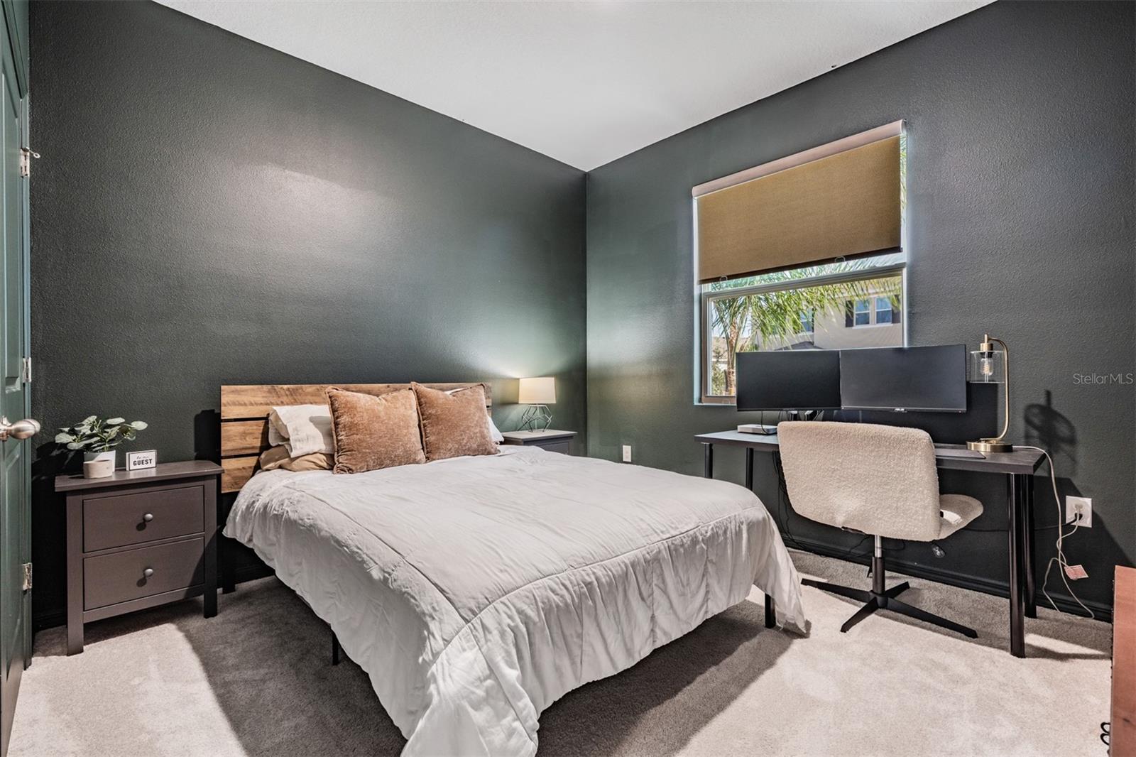 9817 ROWING DALE BND