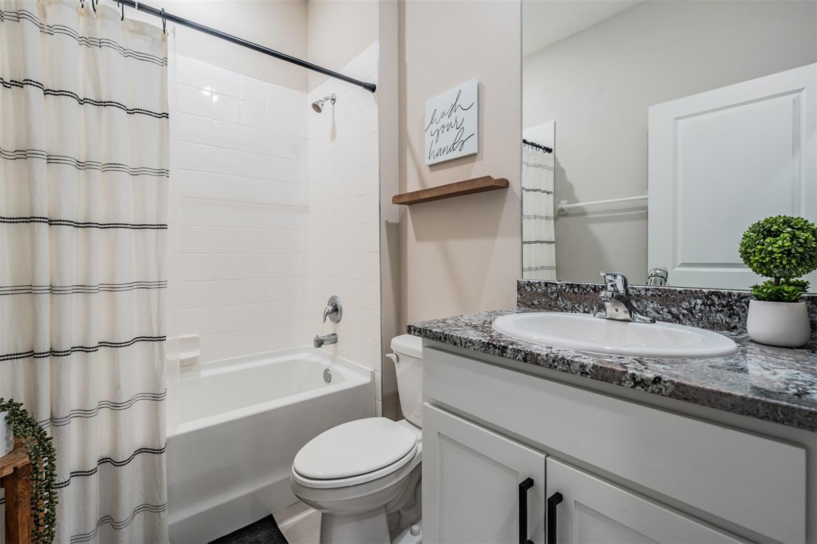 9817 ROWING DALE BND