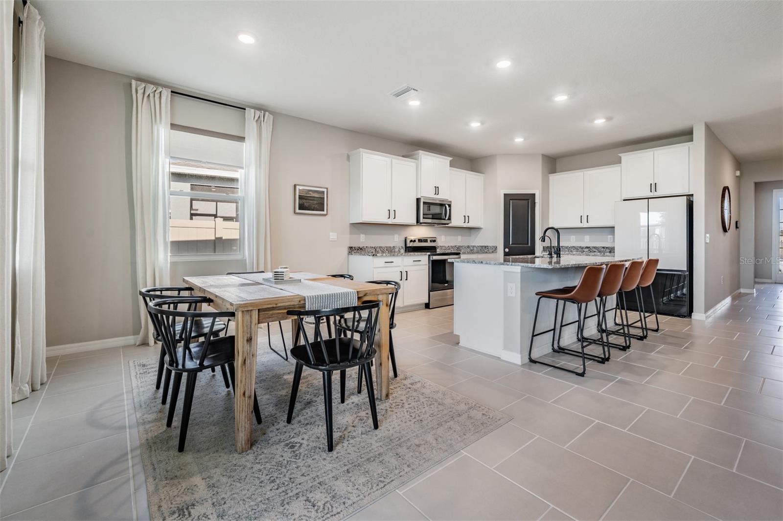 9817 ROWING DALE BND