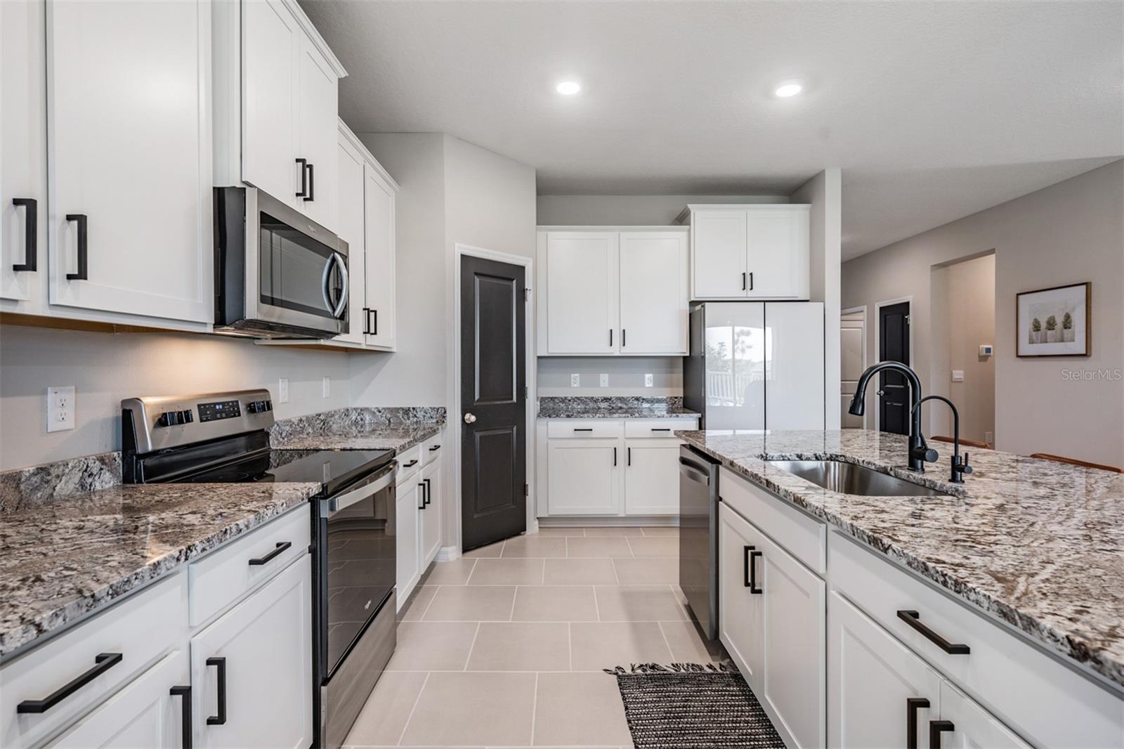 9817 ROWING DALE BND