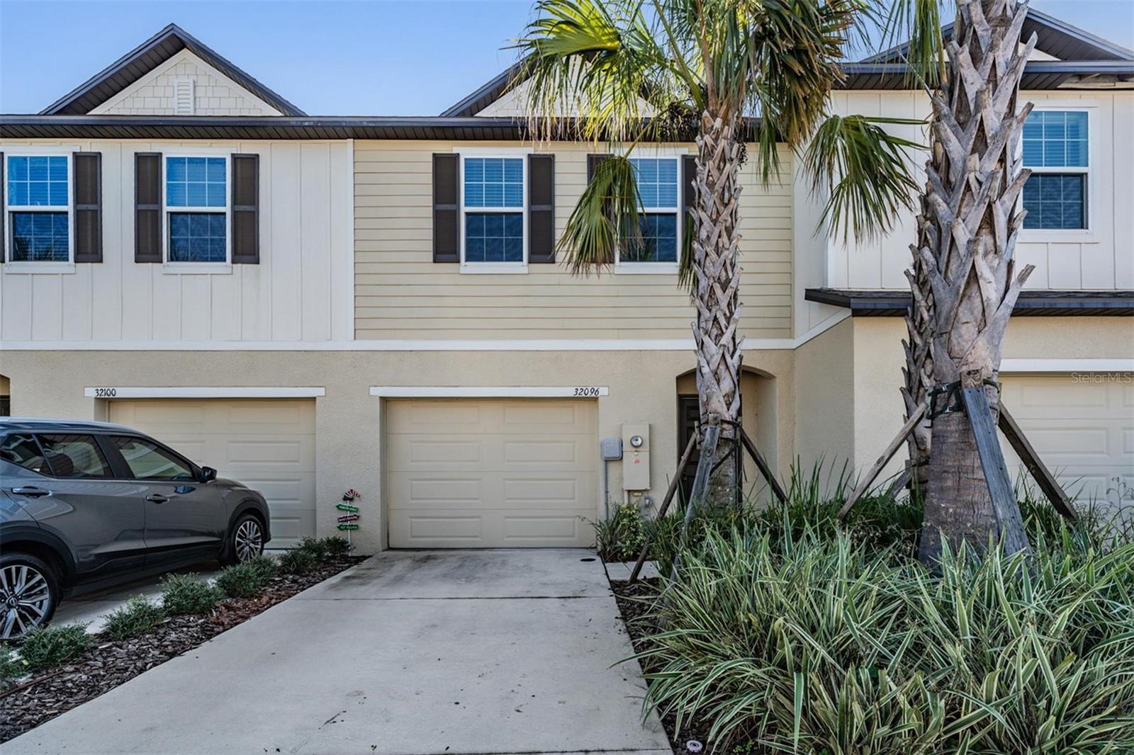 32096 POND APPLE BND