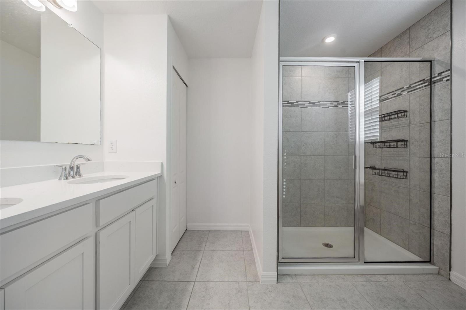 32096 POND APPLE BND