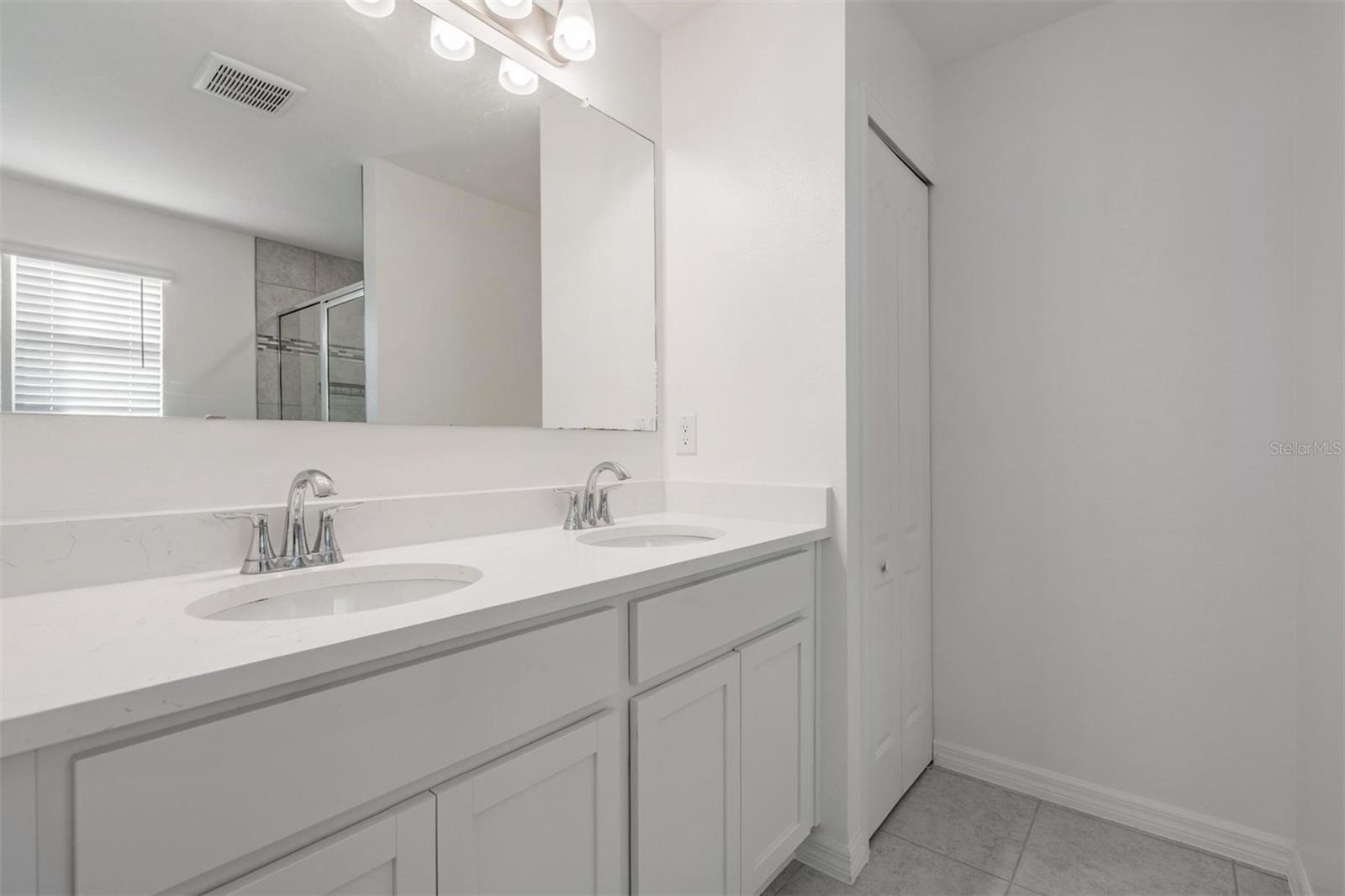 32096 POND APPLE BND