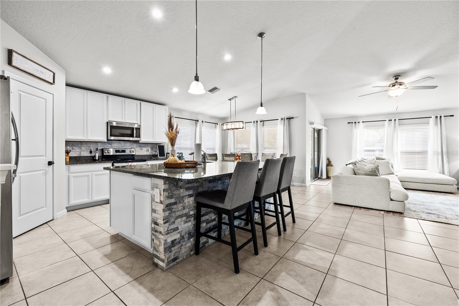 18446 HUNTERS MEADOW WALK