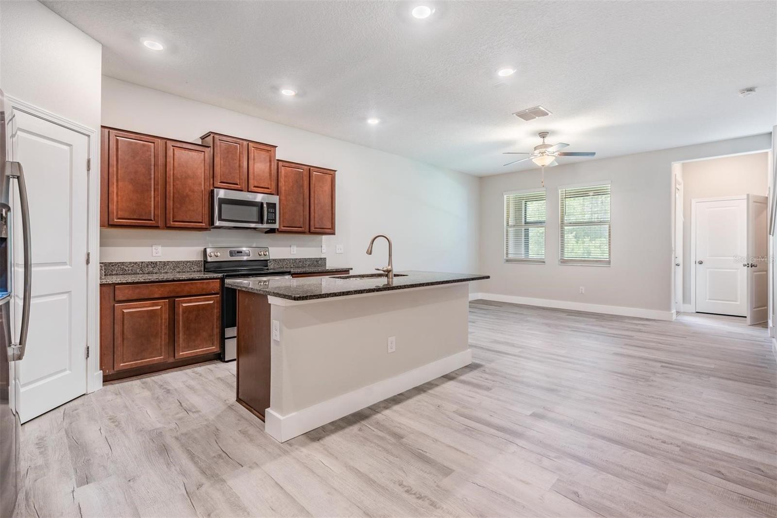 8082 ROLLING SHELL TRL