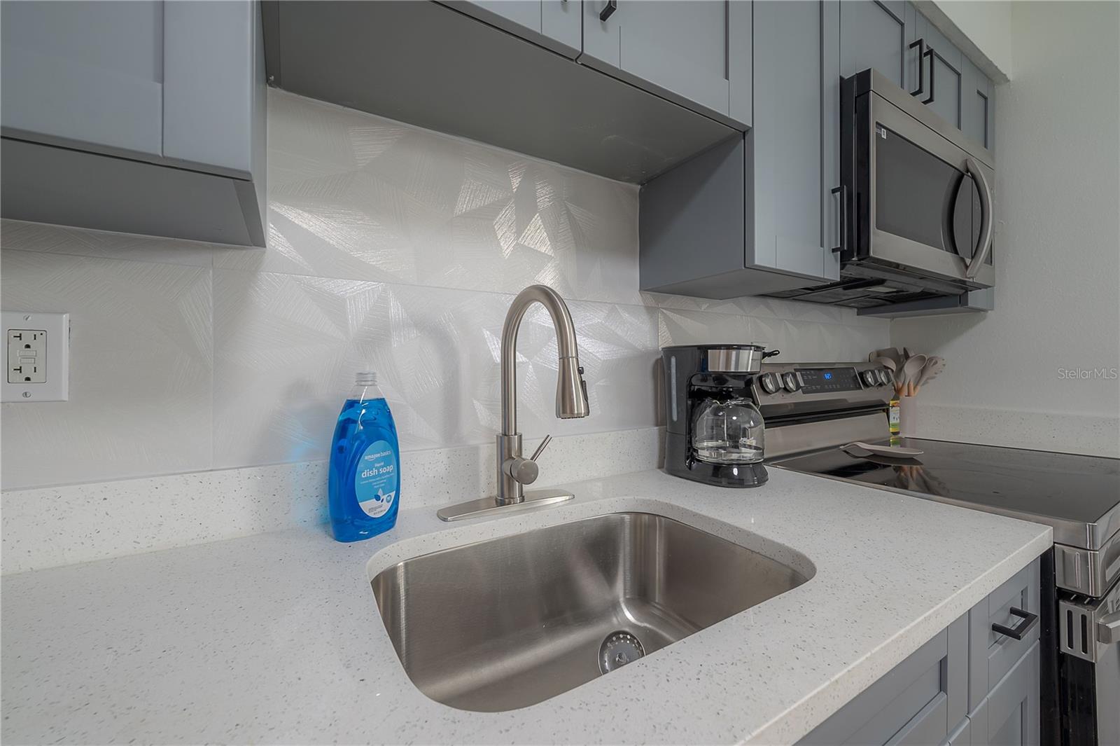 6908 S MACDILL AVE #A