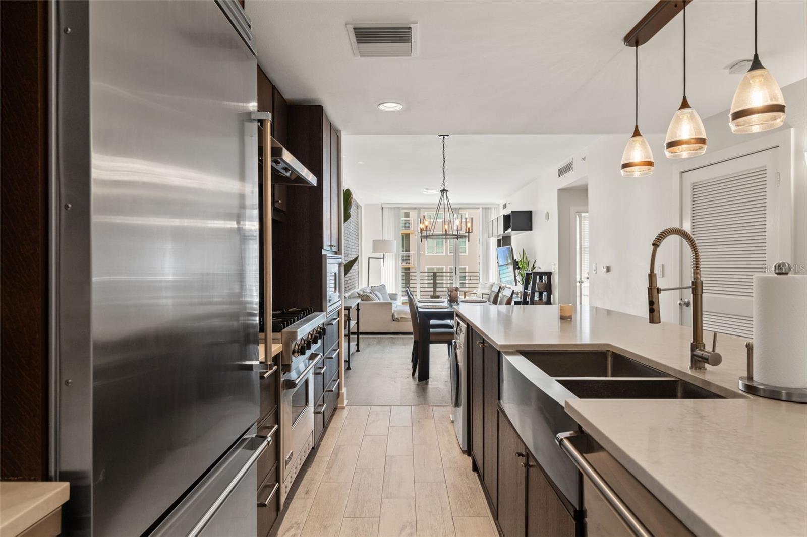 1120 E KENNEDY BLVD #413