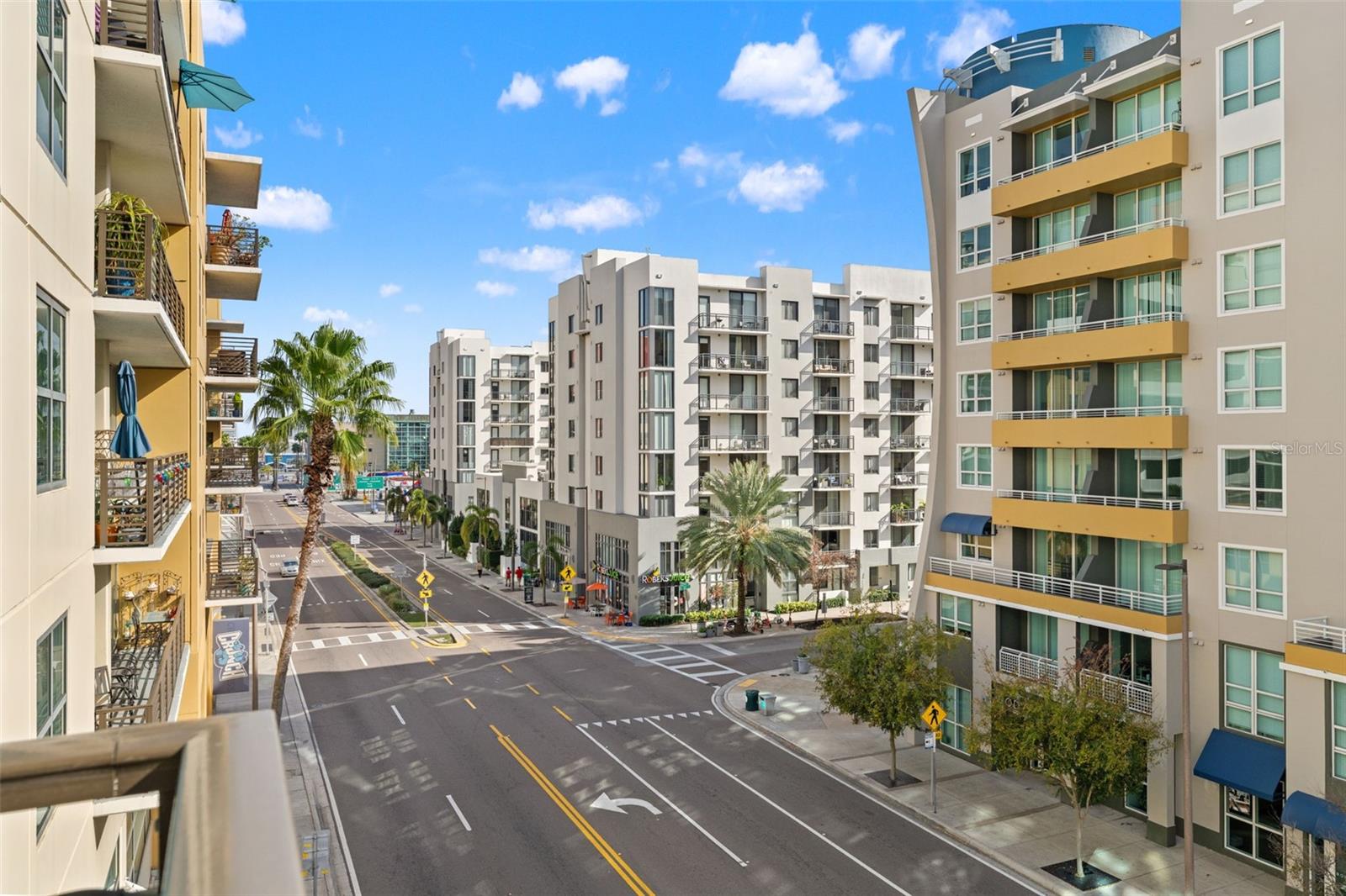 1120 E KENNEDY BLVD #413