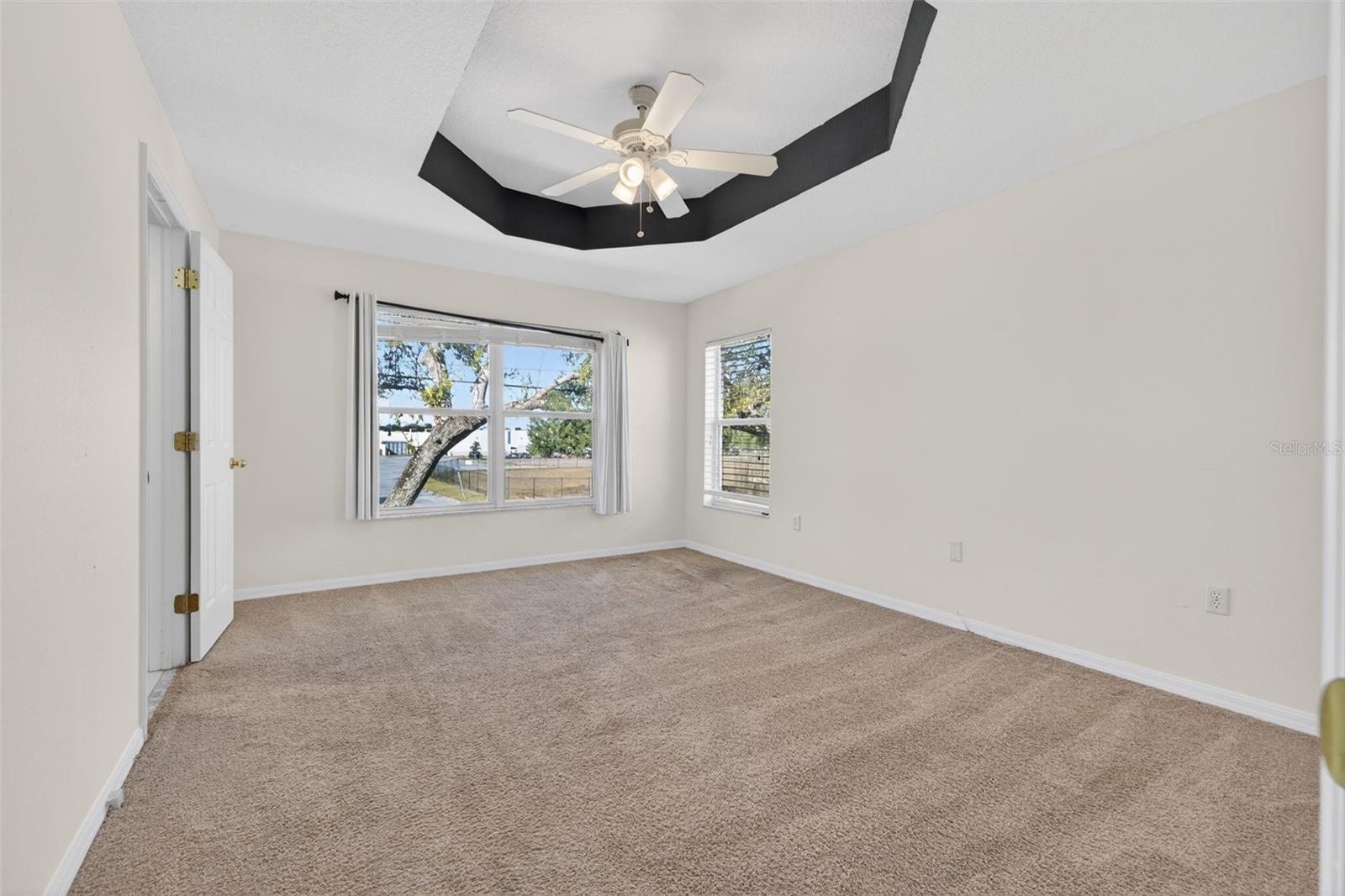 12740 COUNTRY BROOK LN