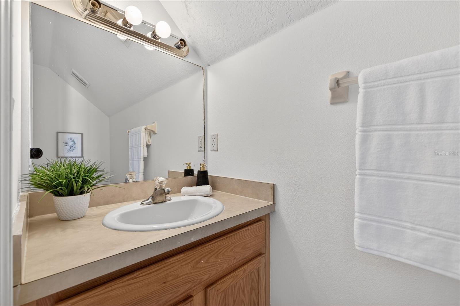 12740 COUNTRY BROOK LN