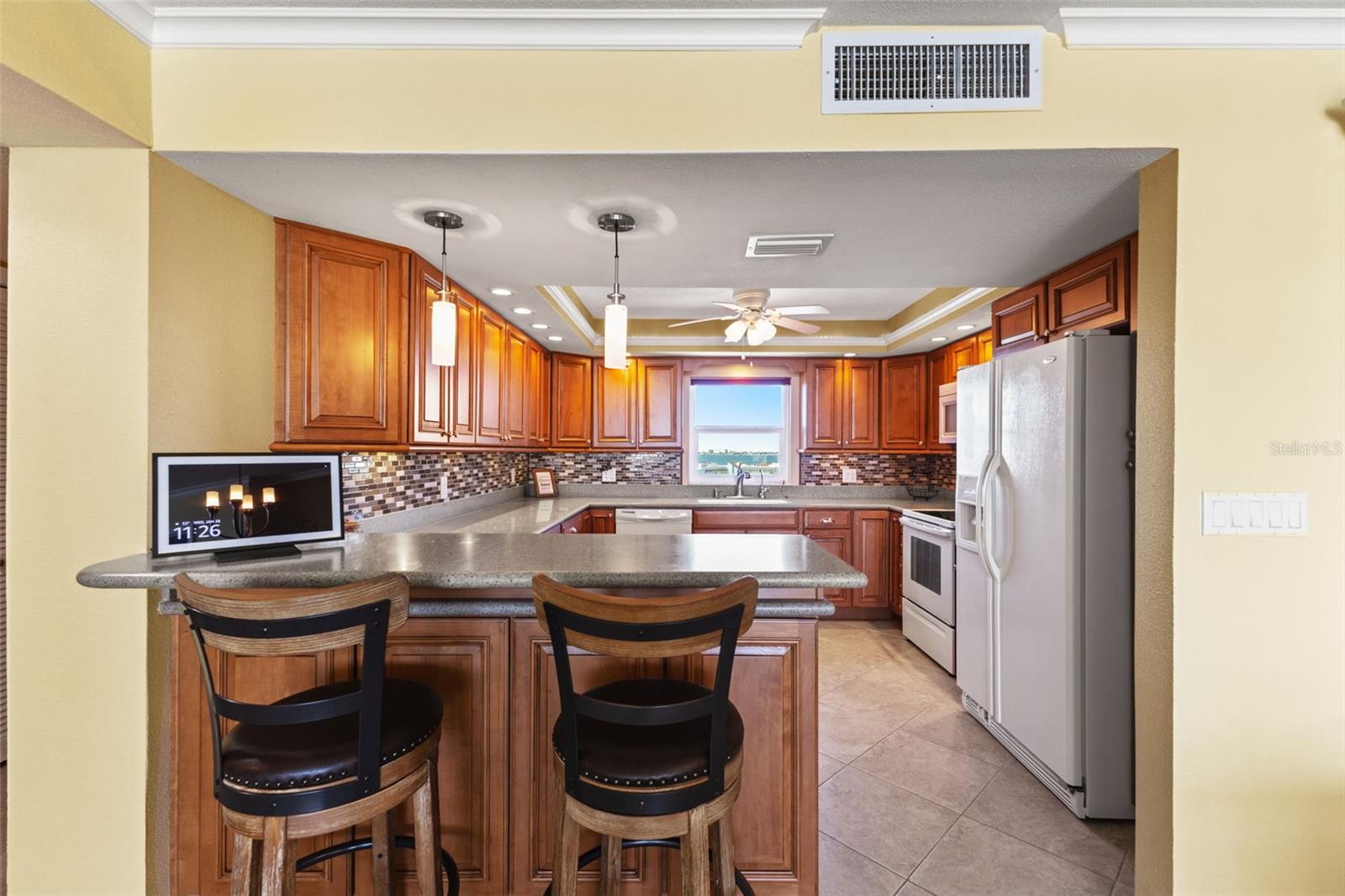 5130 BRITTANY DR S #808