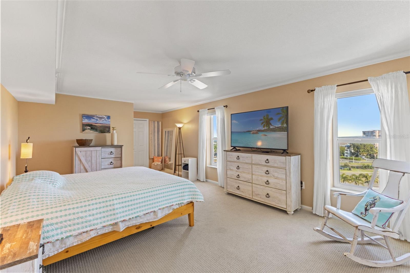 5130 BRITTANY DR S #808