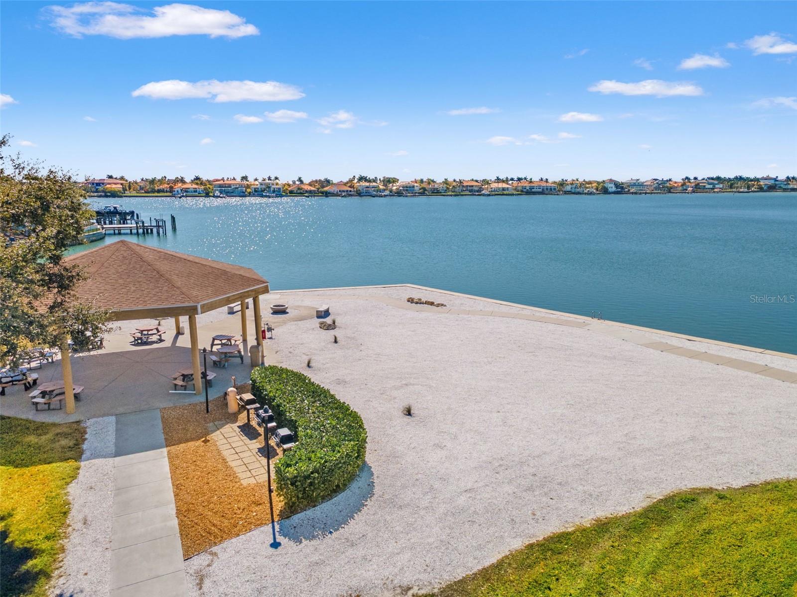 5130 BRITTANY DR S #808