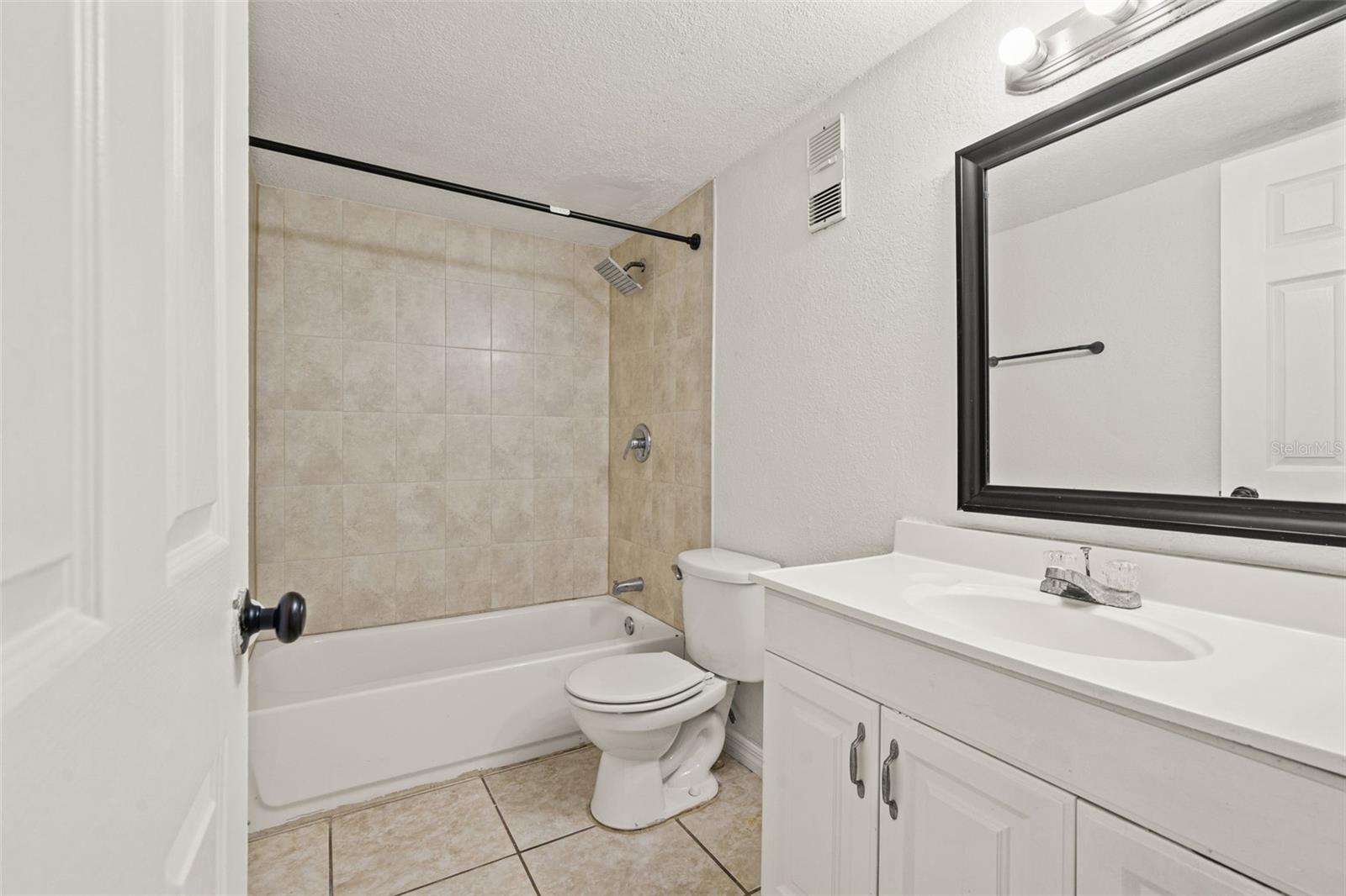 14415 AMERICAN CIRCLE #104