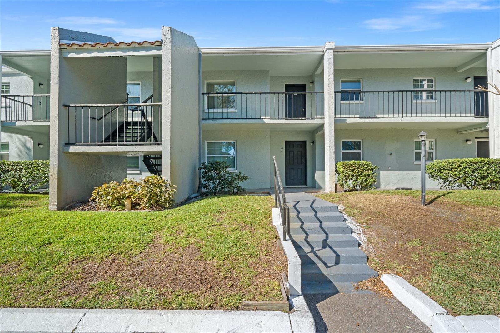 14415 AMERICAN CIRCLE #104