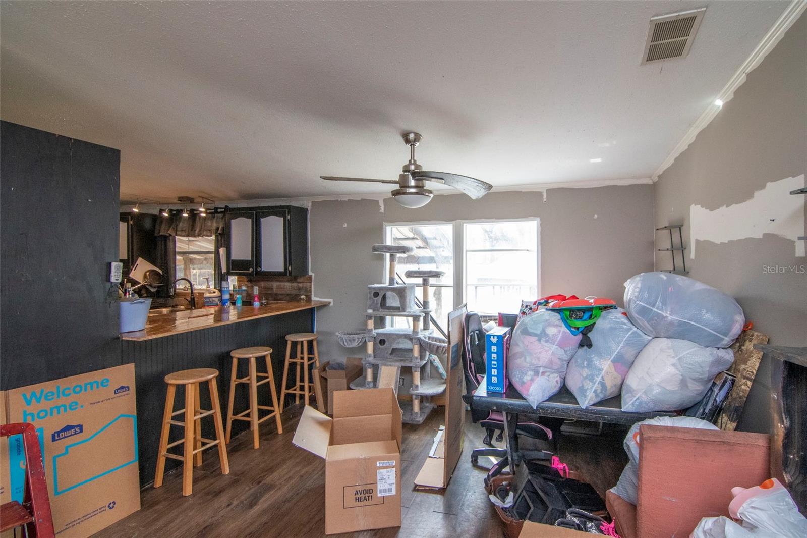 6905 W KNIGHTS GRIFFIN RD