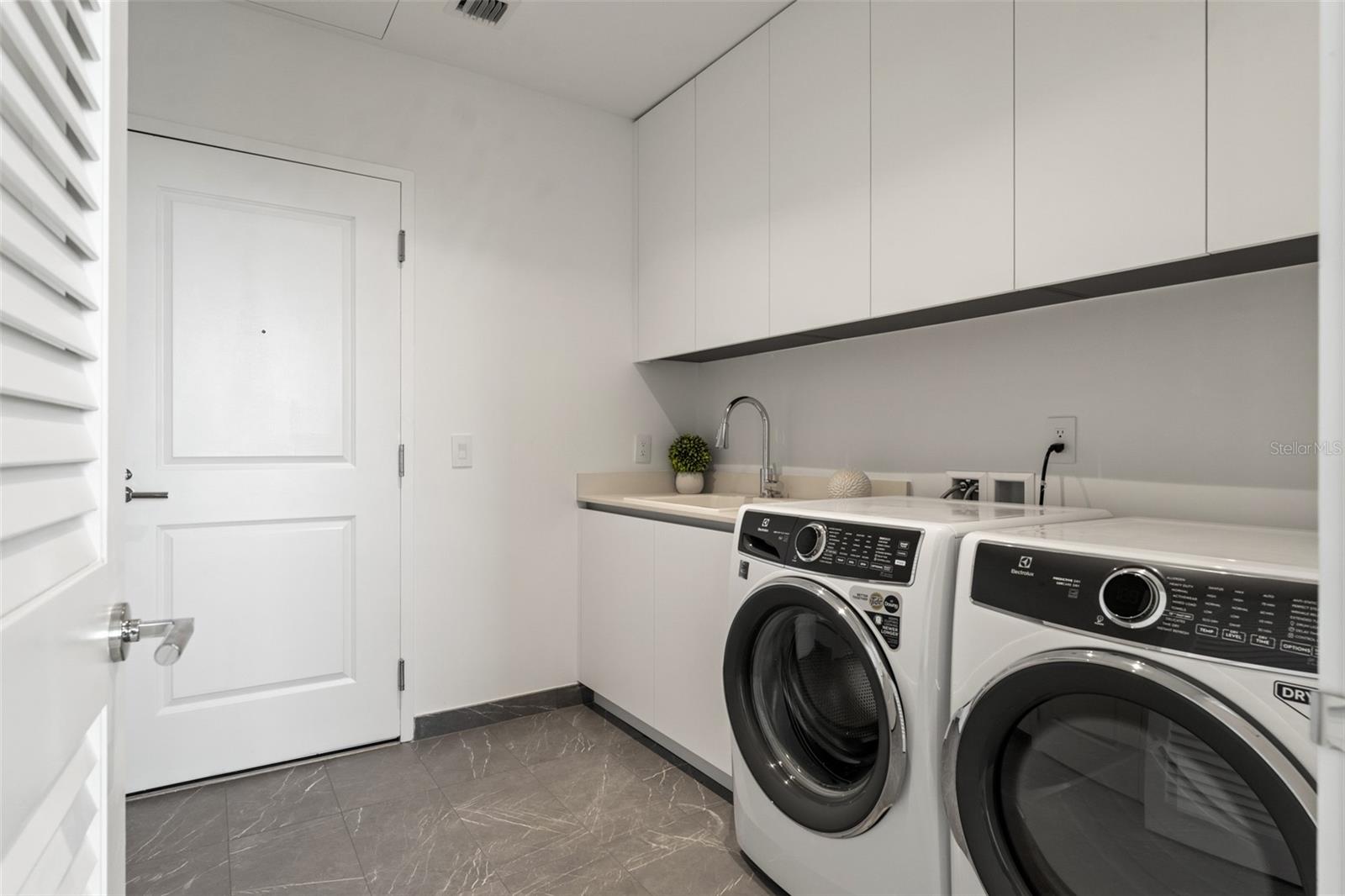 3015 S YSABELLA AVE #1901