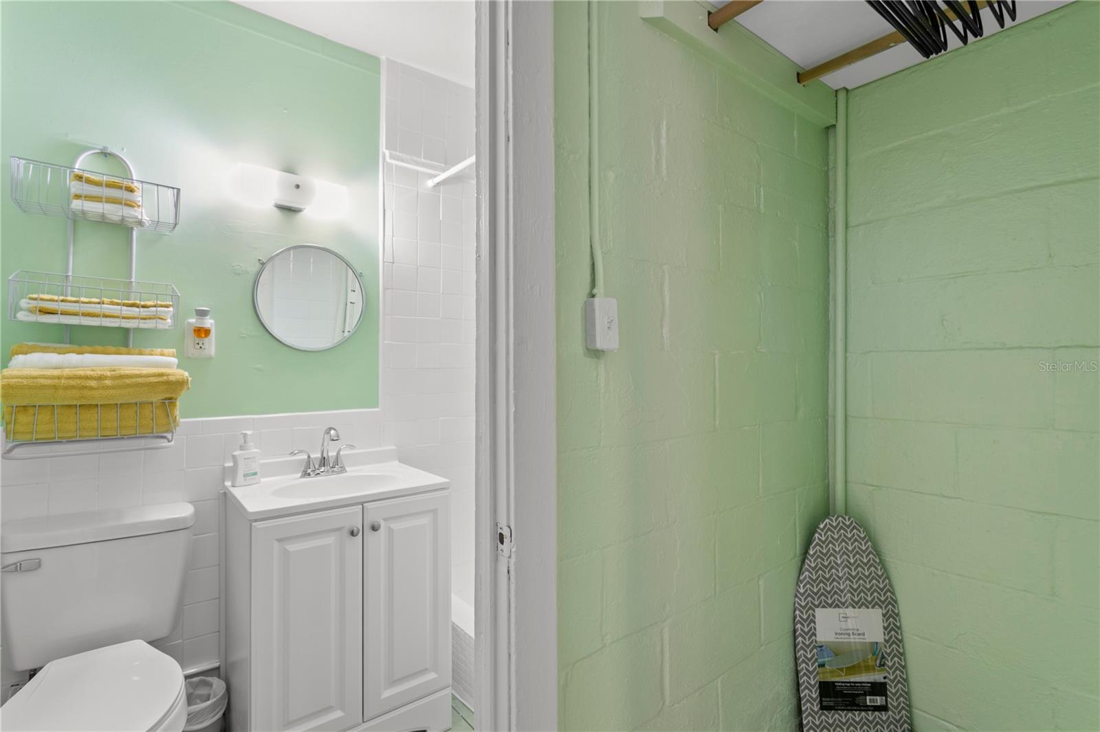 1305 S BERMUDA BLVD #A