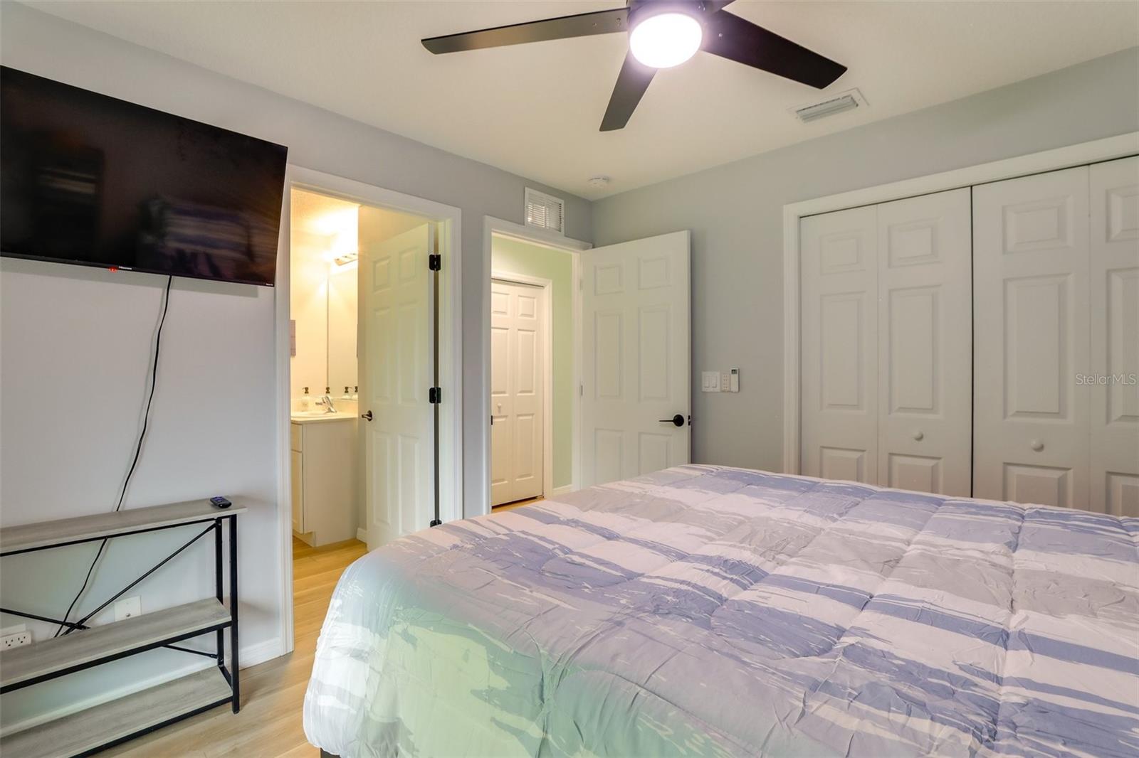 2441 6TH AVENUE DR E