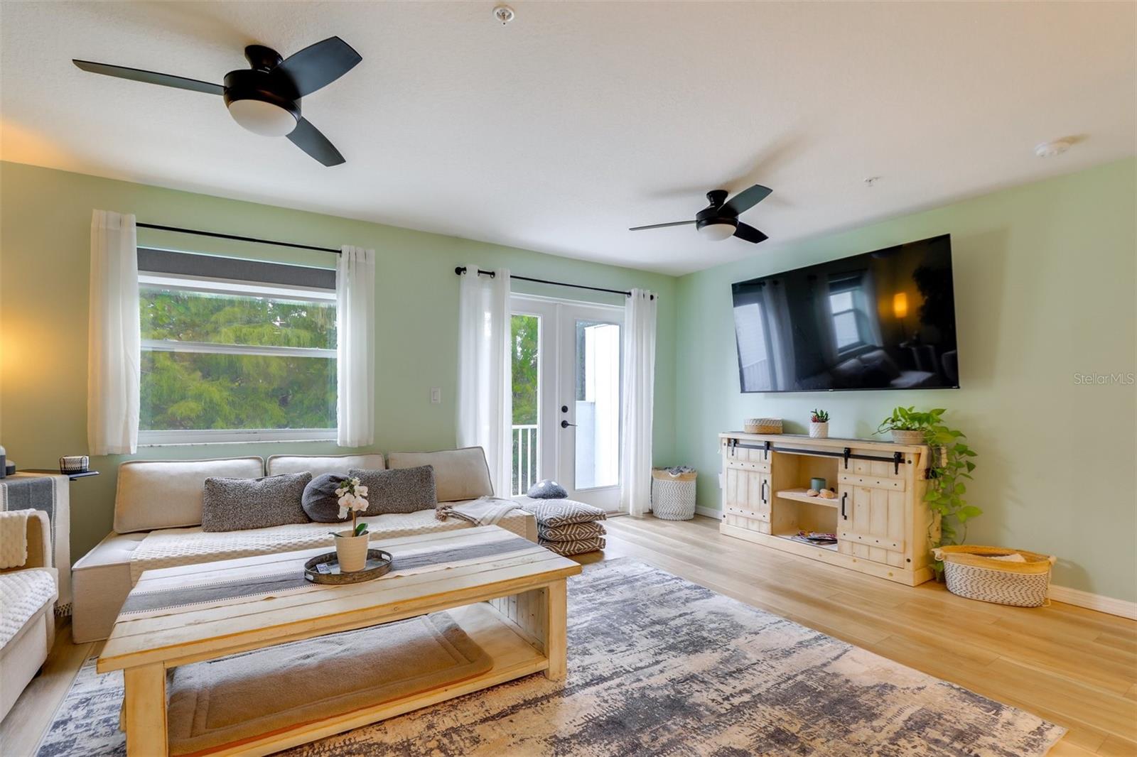 2441 6TH AVENUE DR E