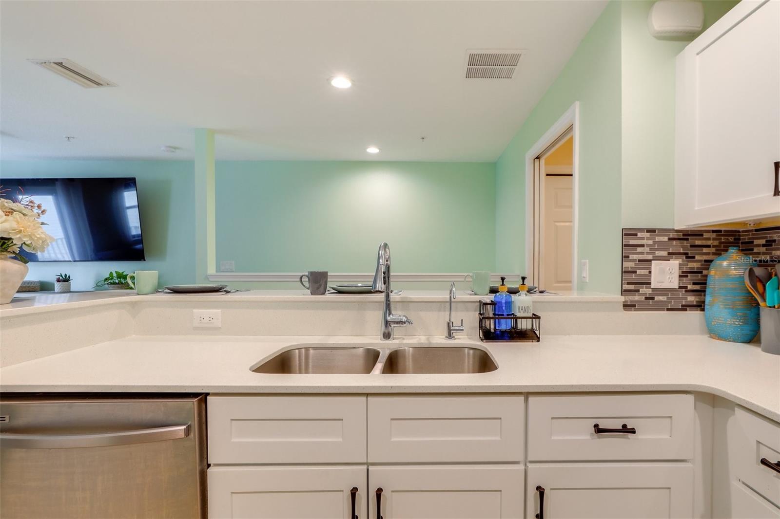 2441 6TH AVENUE DR E