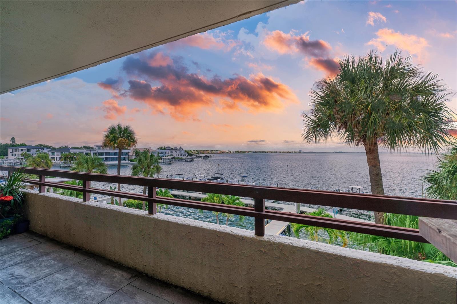 5700 MARINER ST #304