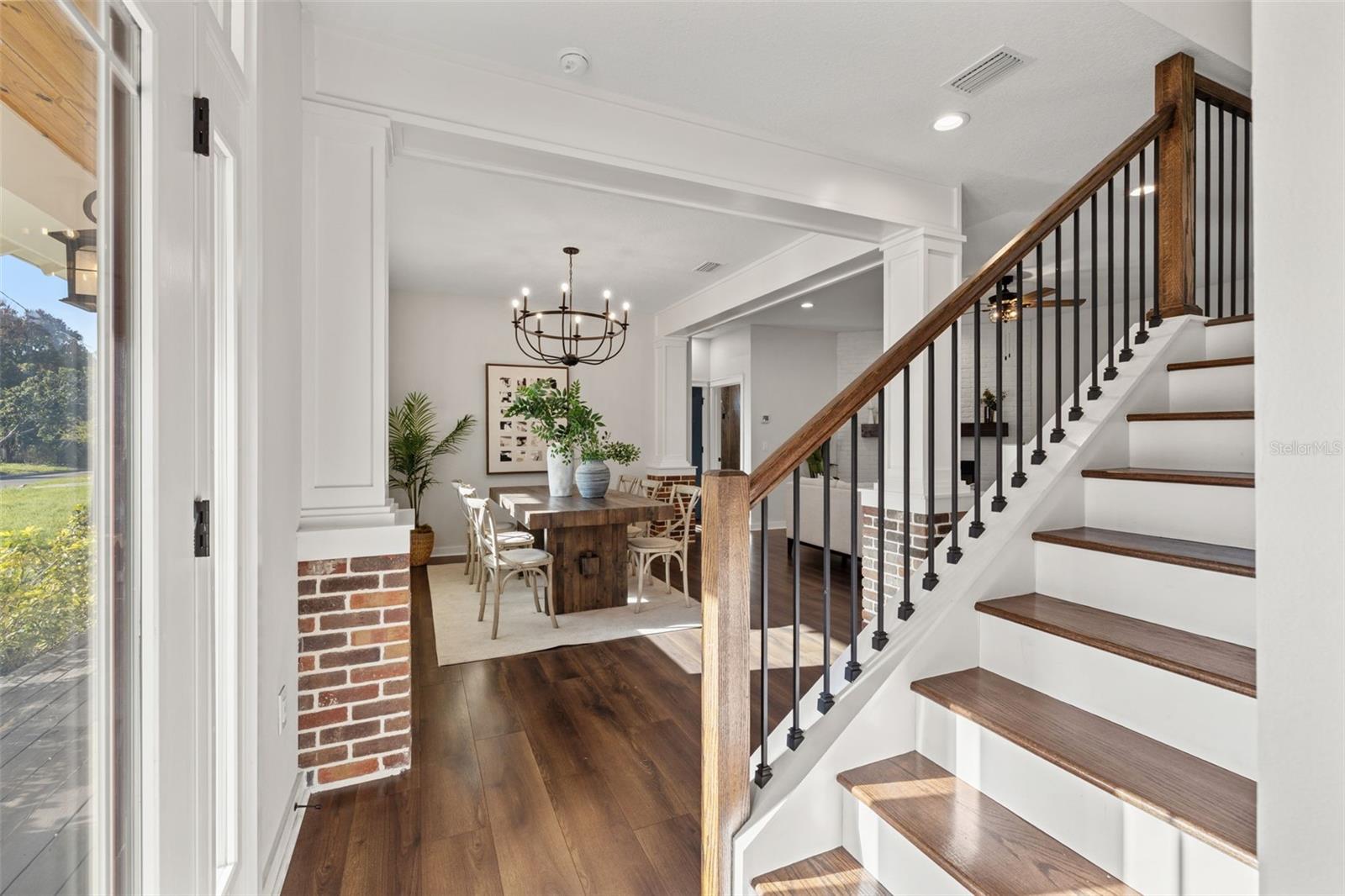 2820 N CENTRAL CT