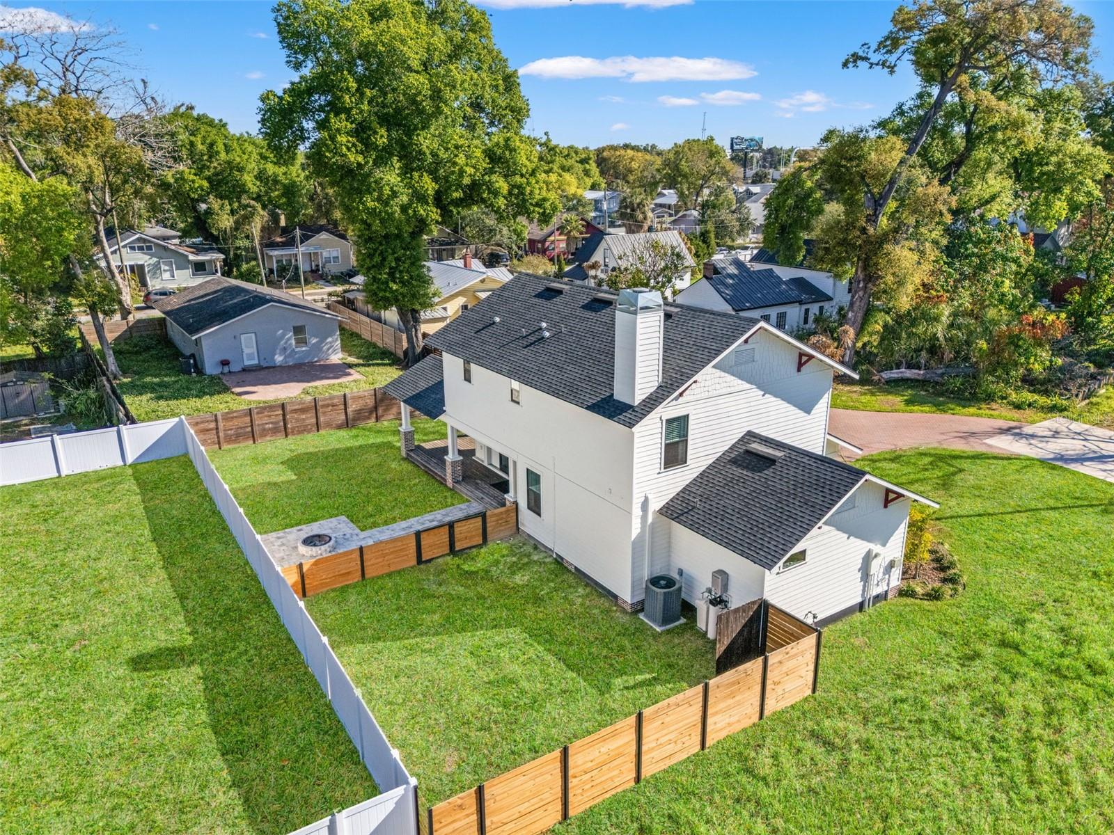 2820 N CENTRAL CT