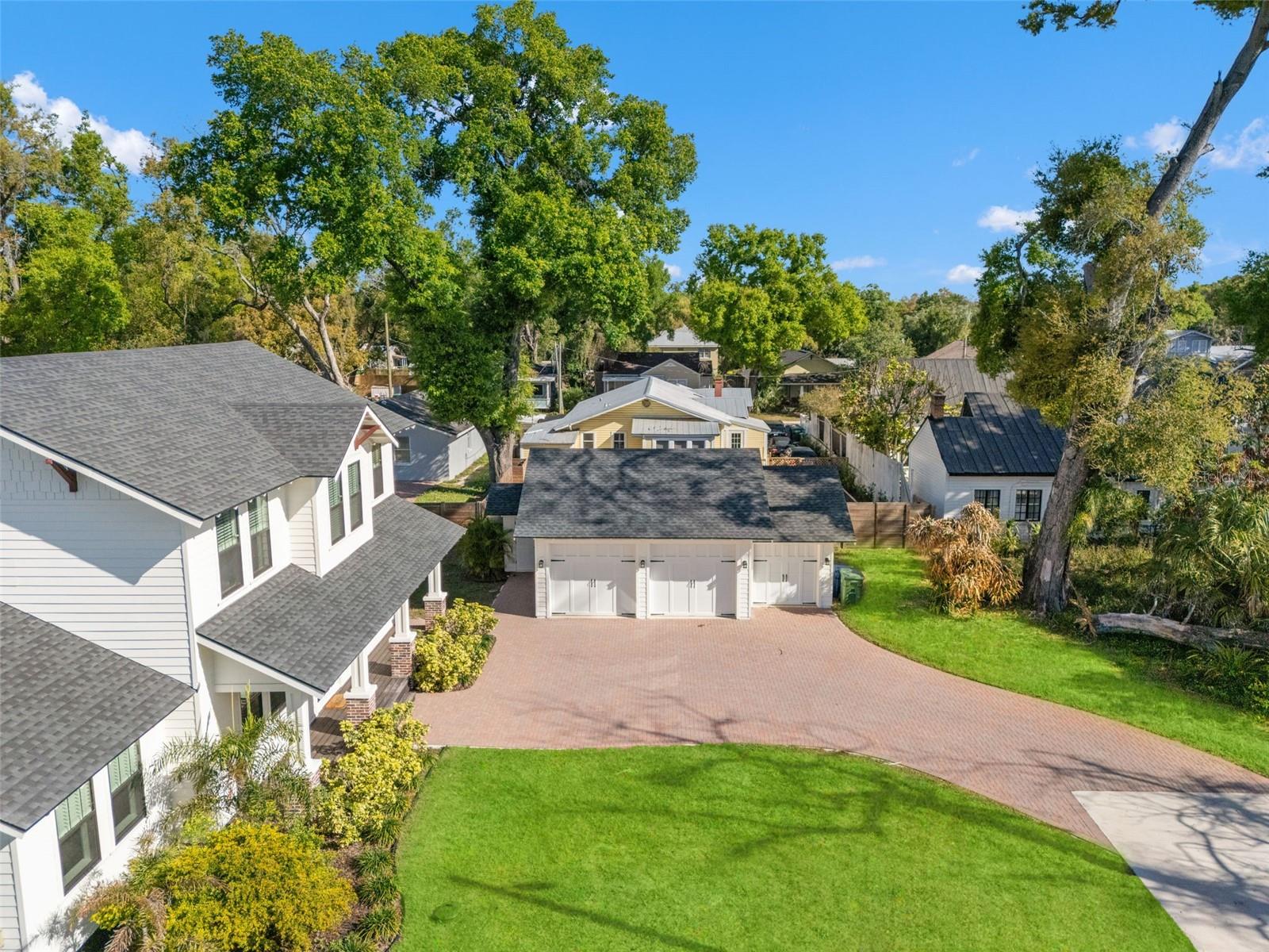 2820 N CENTRAL CT