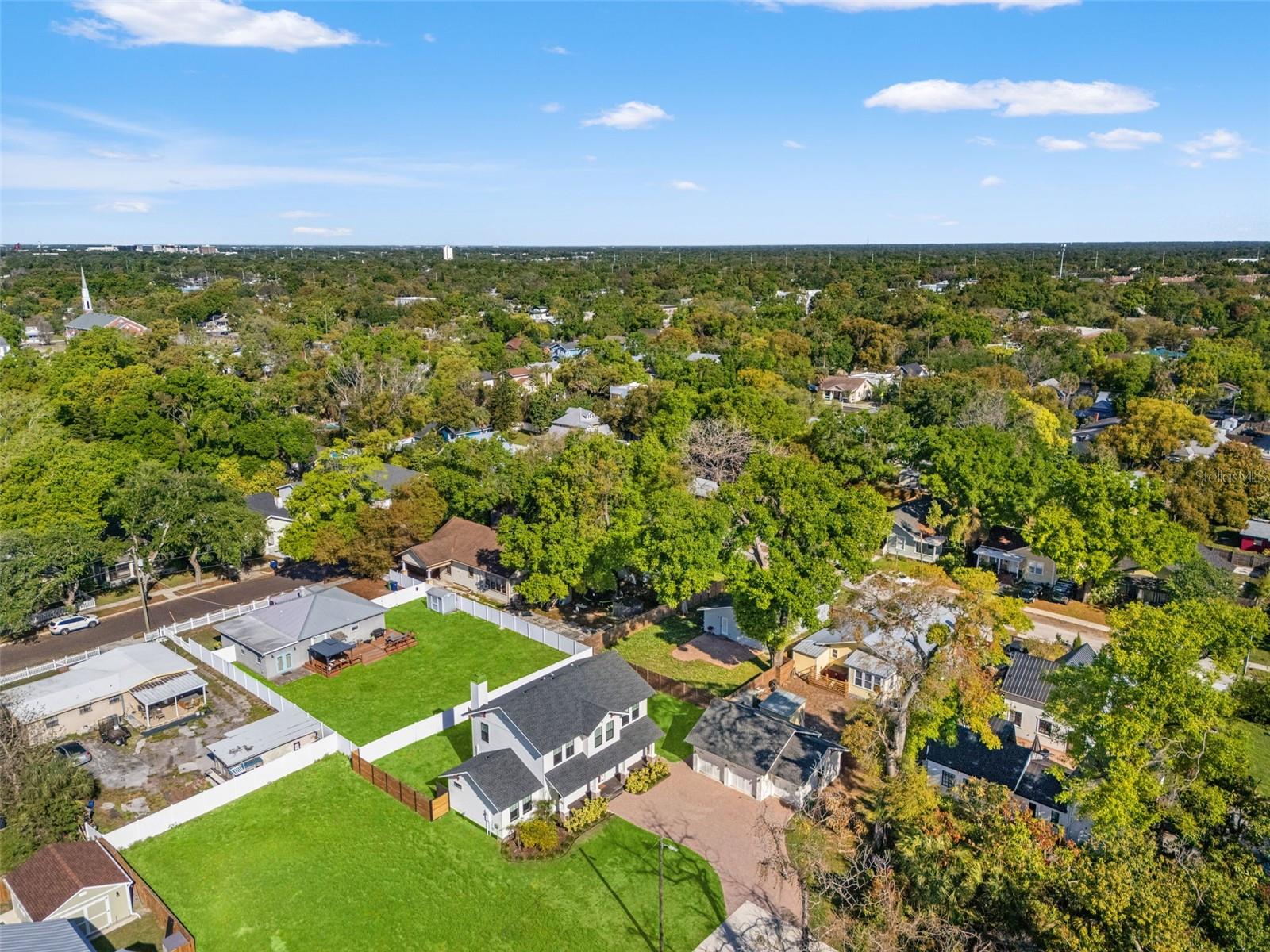 2820 N CENTRAL CT