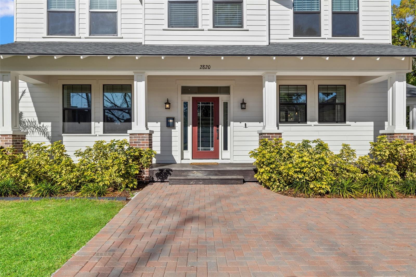 2820 N CENTRAL CT