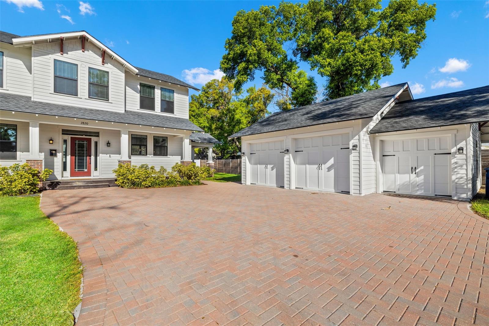 2820 N CENTRAL CT