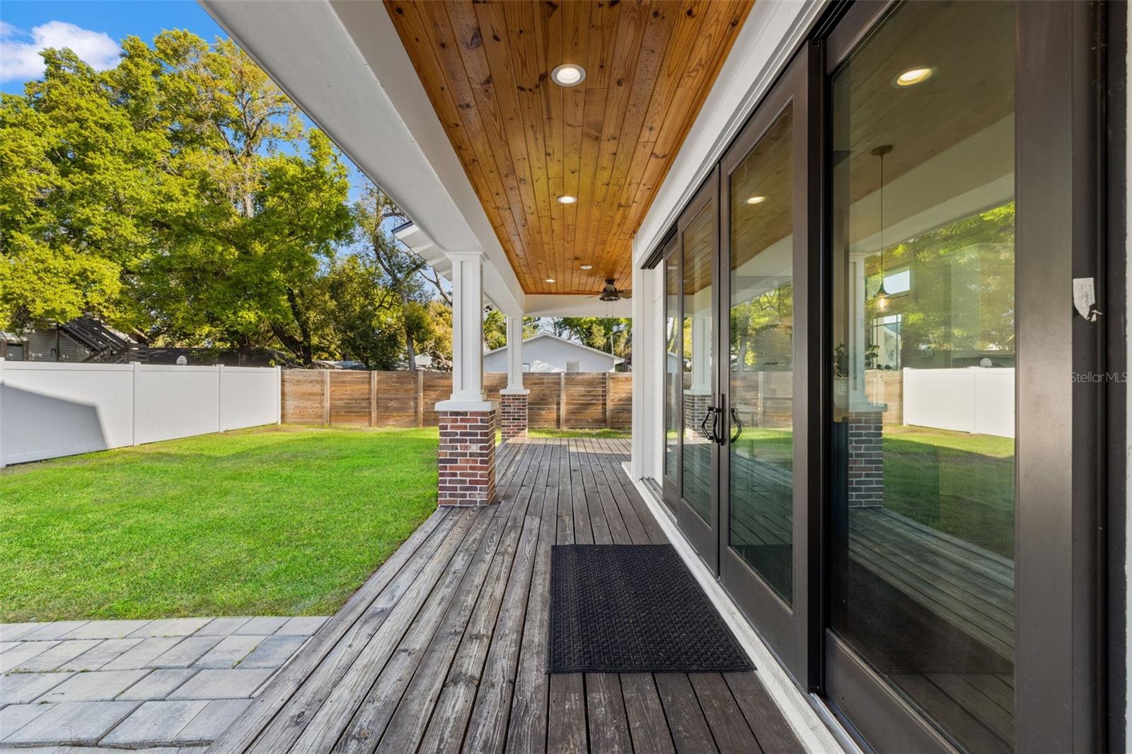 2820 N CENTRAL CT