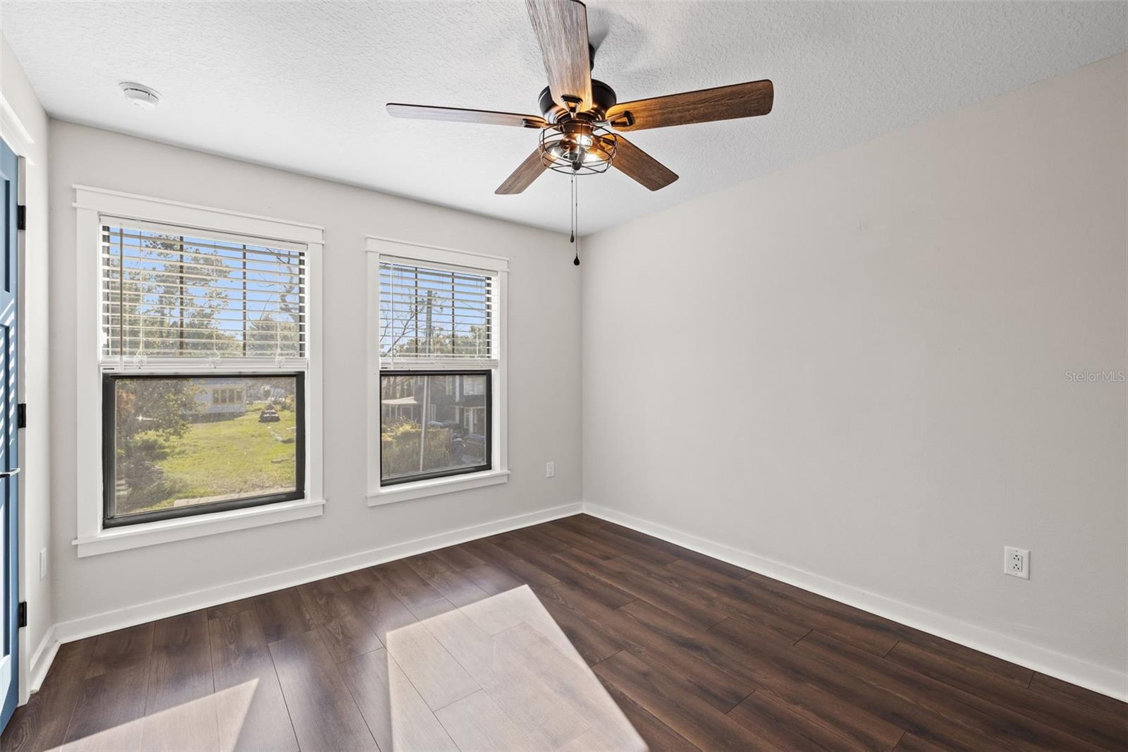 2820 N CENTRAL CT