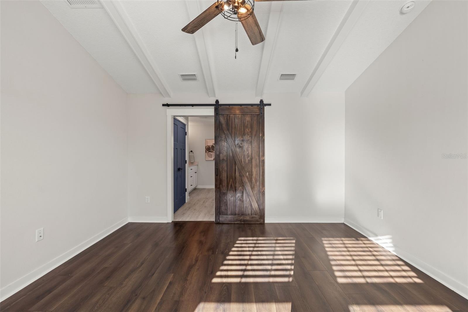 2820 N CENTRAL CT